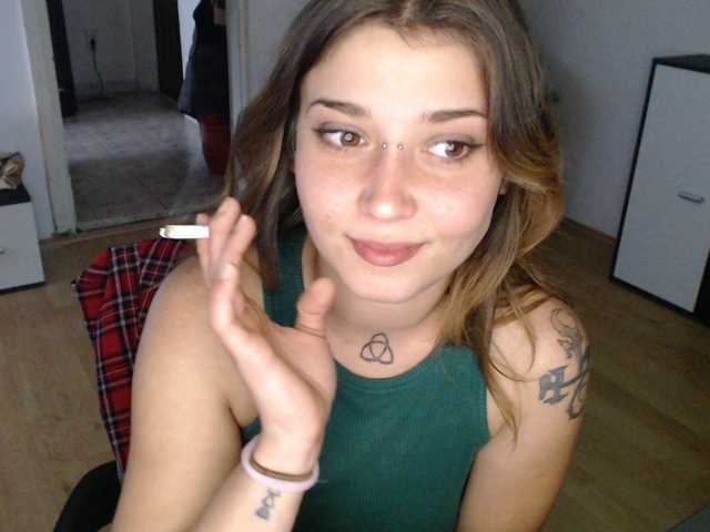 방송 스크린 샷 RacyRoby