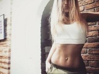 에로틱 한 영상 채팅 RamiZevs