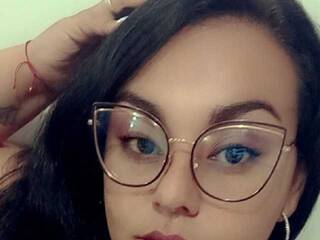 에로틱 한 영상 채팅 RandaCurvy