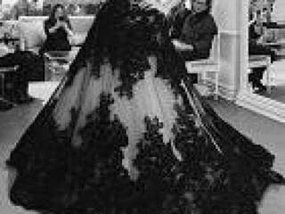 에로틱 한 영상 채팅 RavenAdams