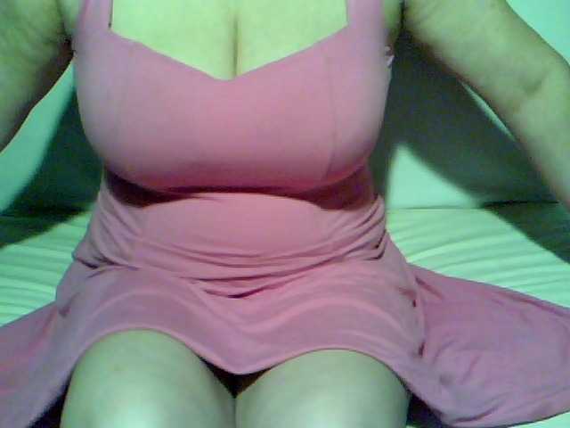 사진 redcherry I love to caress my pussy and cum in ecstasy, your gifts cheer up and make my pussy get wet Make love. I have a sound, turn it on