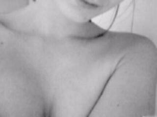 에로틱 한 영상 채팅 redchristy