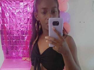 에로틱 한 영상 채팅 ReinaEstupina