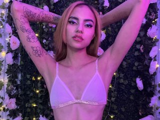 에로틱 한 영상 채팅 RemiDarklace
