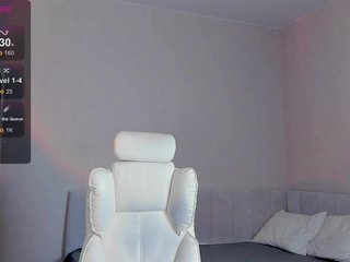 에로틱 한 영상 채팅 ReneYolker