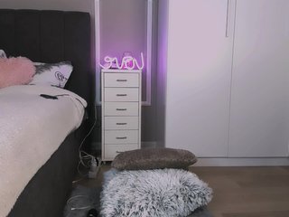 에로틱 한 영상 채팅 ReyaBlake