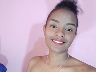 에로틱 한 영상 채팅 Rosanah12