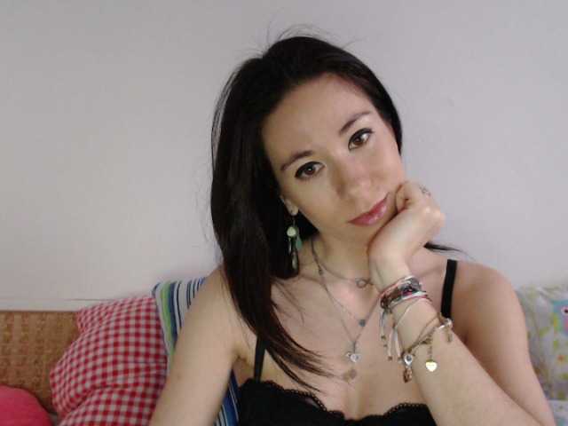 방송 스크린 샷 Roselyn12