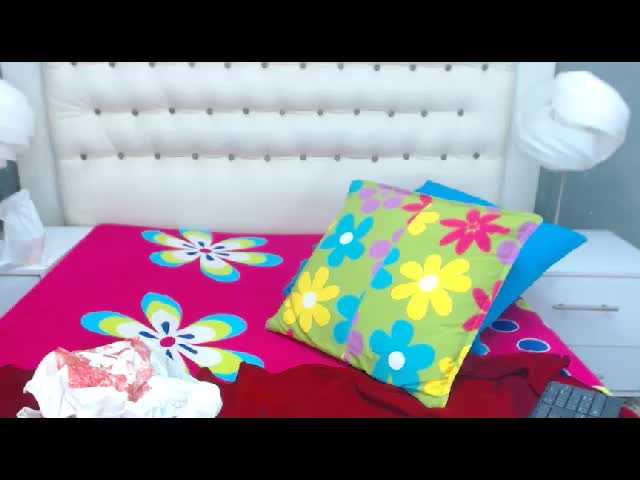 방송 스크린 샷 RosieLuxe