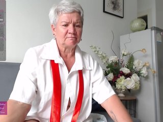 에로틱 한 영상 채팅 roxana-brooks