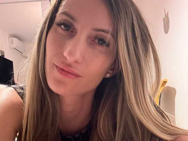 프로필 사진 Roxanequinn