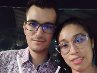에로틱 한 영상 채팅 RoxiSaul