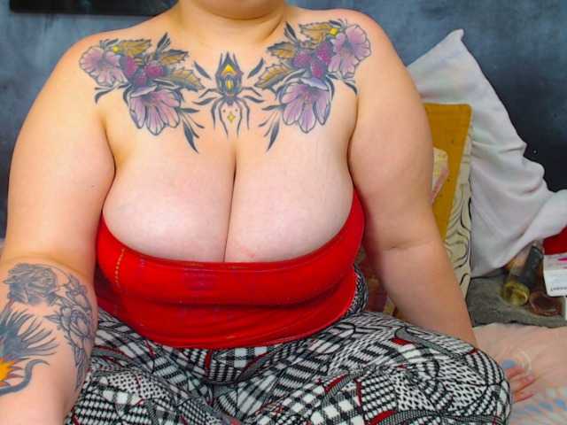 사진 ROXXAN911 Welcome to my room, enjoy it! #fuckpussy #bigtits #bbw #fat #tattoo #bigpussy #latina