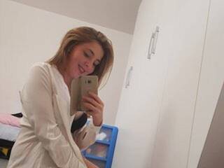 에로틱 한 영상 채팅 Roxyfoxxyy