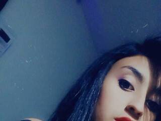 에로틱 한 영상 채팅 Saamaraa