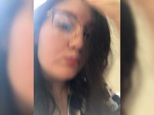 방송 스크린 샷 SaanviUwU