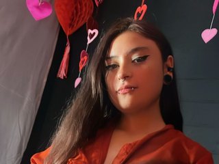 에로틱 한 영상 채팅 Saarah69