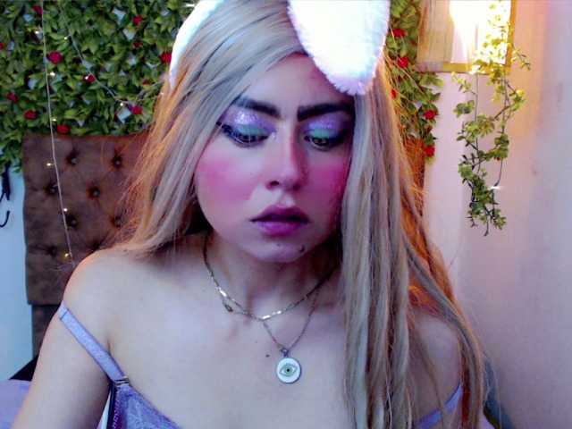 방송 스크린 샷 SabrinaOlson