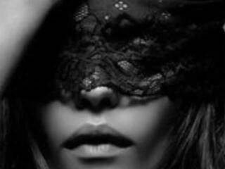 에로틱 한 영상 채팅 Sabry-0