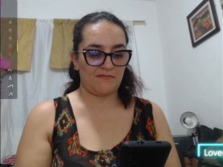 에로틱 한 영상 채팅 SaimaJayeb