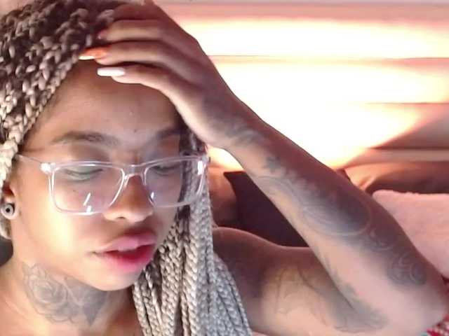 방송 스크린 샷 samantaafox