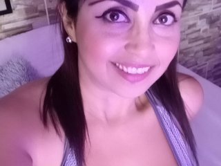 에로틱 한 영상 채팅 Samanthavil