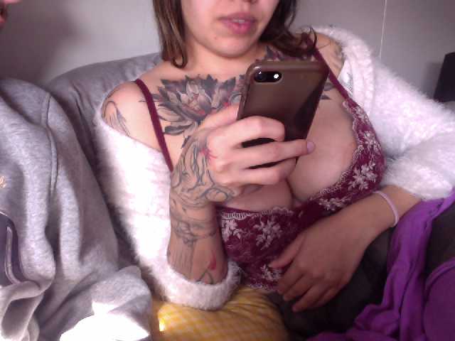 방송 스크린 샷 SammyAdrianes