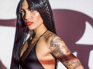 에로틱 한 영상 채팅 Sandra-SL