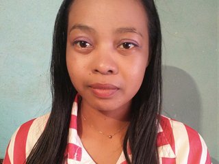 에로틱 한 영상 채팅 Santanah