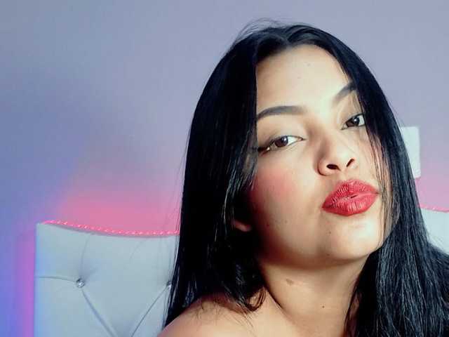 프로필 사진 sara-evans