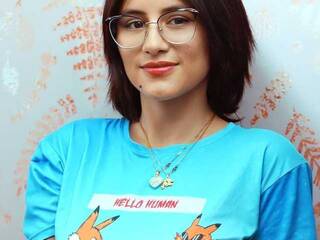 에로틱 한 영상 채팅 sara-jones