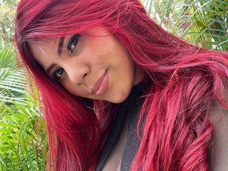 에로틱 한 영상 채팅 Sara4jones