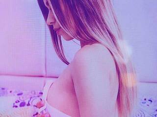 에로틱 한 영상 채팅 Sarabrowm