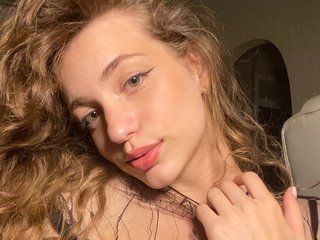 에로틱 한 영상 채팅 SarahShy