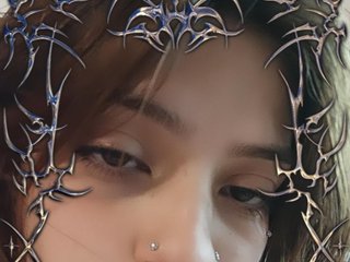 에로틱 한 영상 채팅 SARAI-PETITE