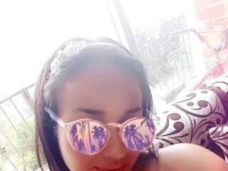 에로틱 한 영상 채팅 Sarajjonhson