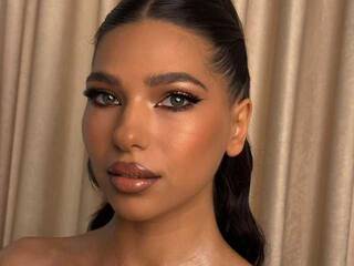 에로틱 한 영상 채팅 Sashaluvv