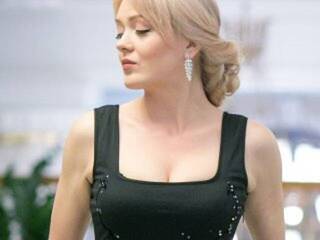 에로틱 한 영상 채팅 Schweppess