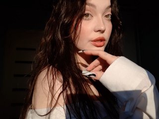 에로틱 한 영상 채팅 SelinaLiem