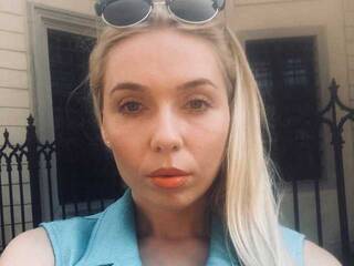 에로틱 한 영상 채팅 SexyFoxy555