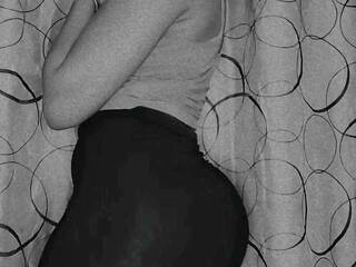 에로틱 한 영상 채팅 SexyPesh