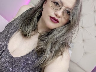 에로틱 한 영상 채팅 Shantal-w