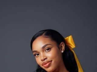 에로틱 한 영상 채팅 ShantalJames