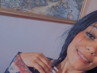 에로틱 한 영상 채팅 ShantalRouse