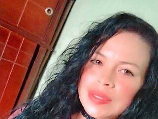 에로틱 한 영상 채팅 Sharyd