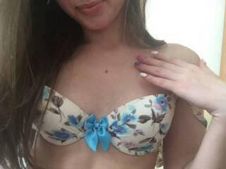 에로틱 한 영상 채팅 shyprincess