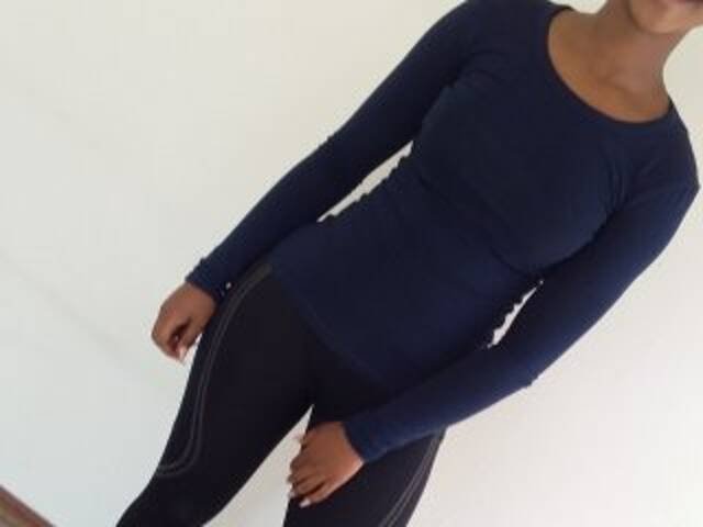 프로필 사진 SIZZLINGHOTT