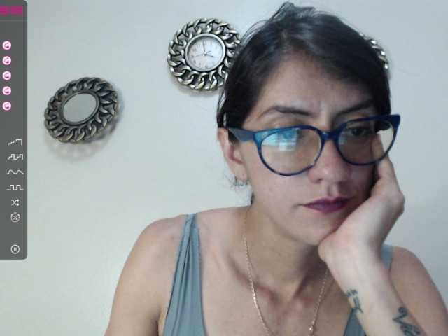 사진 skinnyfitness Lovense on, show squirt