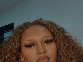 에로틱 한 영상 채팅 SlutyMuse