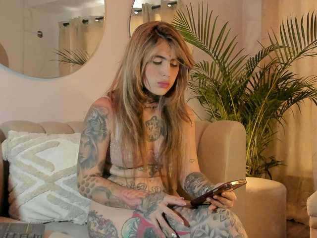 방송 스크린 샷 SofiaBerlin